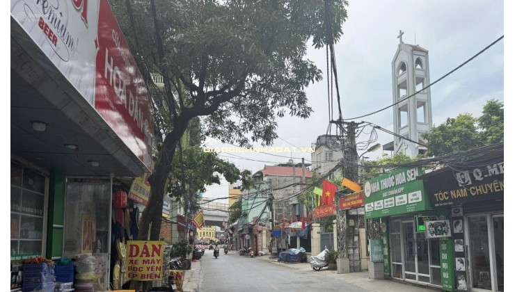 NHÀ ĐẸP MẶT NGÕ Ô TÔ – PHỐ TRẦN CUNG – CÁCH PHỐ CHỈ VÀI BƯỚC CHÂN